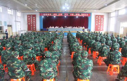 甘肅省煤炭工業(yè)技工學(xué)校宿舍環(huán)境與計(jì)算機(jī)技術(shù)培訓(xùn)概覽